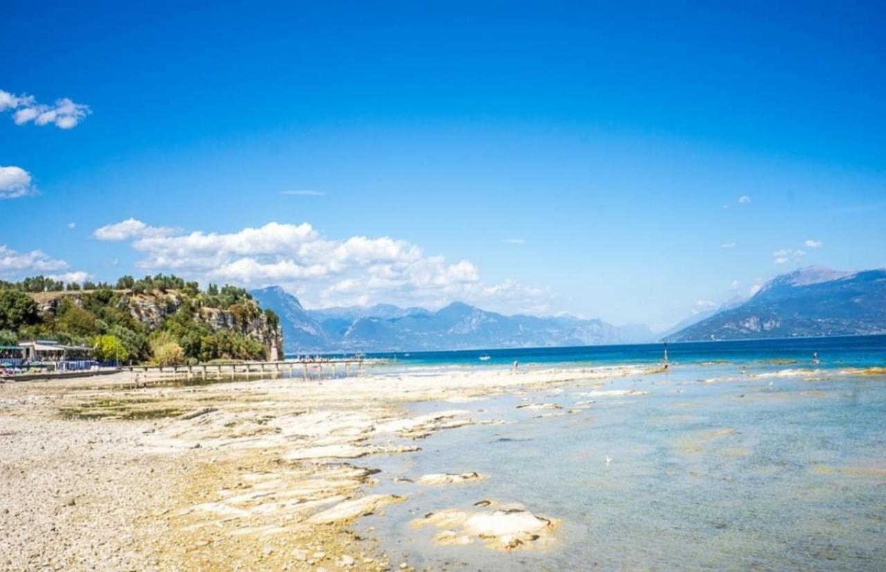 Perseo Apartment - 200M Dal Lago Di Garda Сірміоне Екстер'єр фото