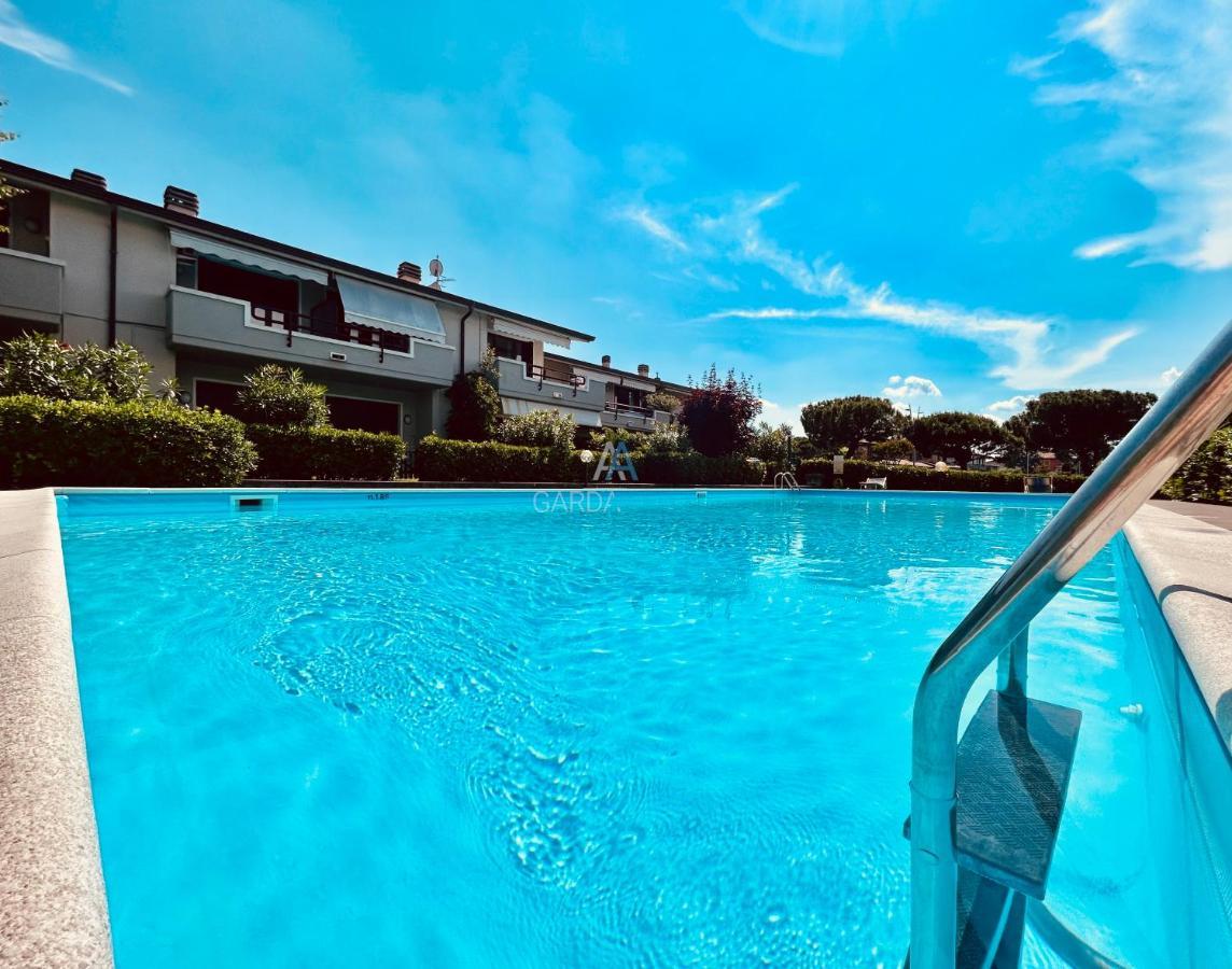 Perseo Apartment - 200M Dal Lago Di Garda Сірміоне Екстер'єр фото