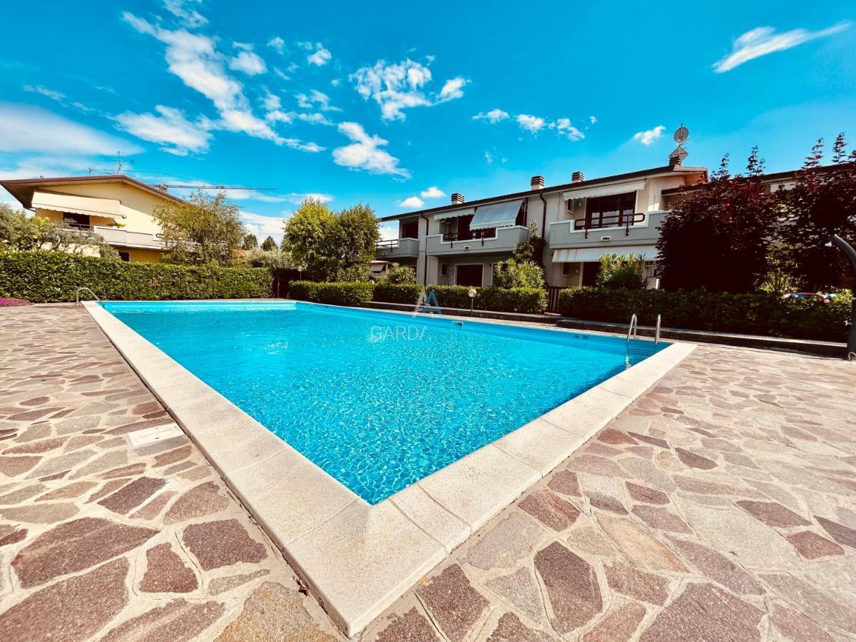 Perseo Apartment - 200M Dal Lago Di Garda Сірміоне Екстер'єр фото